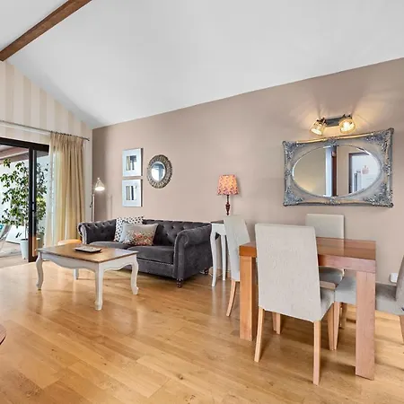 Willa Lanzarote Aira